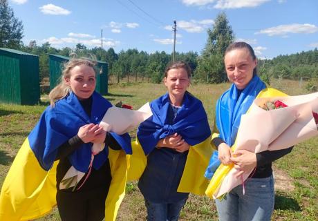 В Україну з російського полону повернулись 84 військових і цивільних