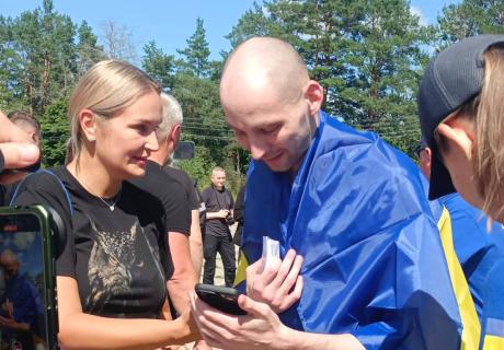 В Україну з російського полону повернулись 84 військових і цивільних