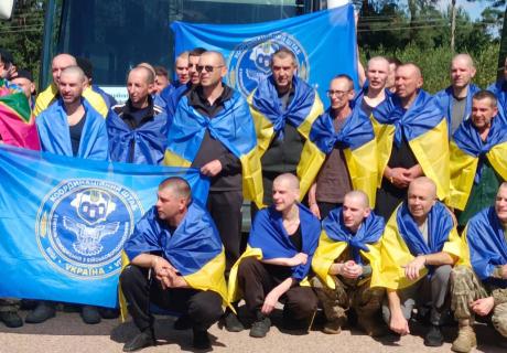 В Україну з російського полону повернулись 84 військових і цивільних