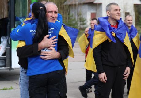 В Україну з російського полону повернули 193 військових