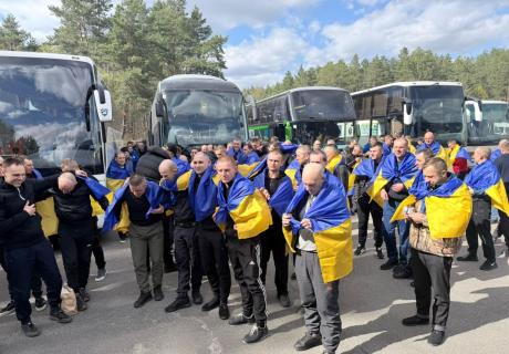 В Україну з російського полону повернули 193 військових