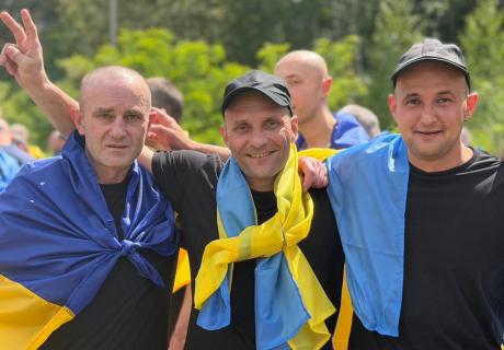 Ще 186 українців повернулися додому з російської неволі
