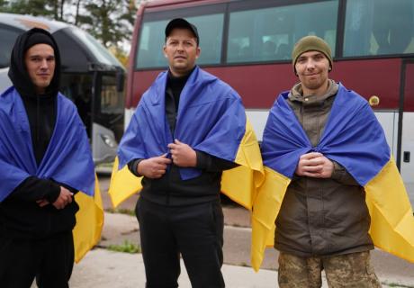 270 українців повертаються додому з російського полону